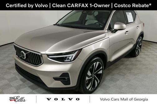 2023 Volvo XC40 B5 Plus Bright Theme