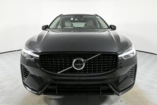 2025 Volvo XC60 Plug-In Hybrid T8 Ultra