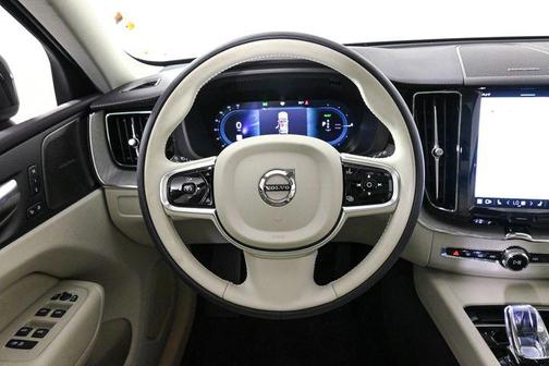 2025 Volvo XC60 Plug-In Hybrid T8 Ultra