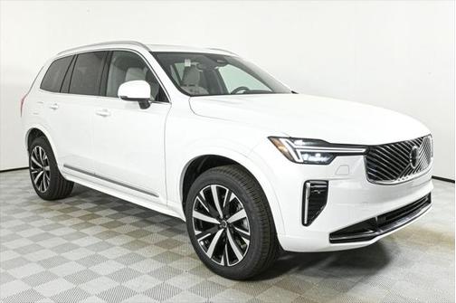 2025 Volvo XC90 B6 Core