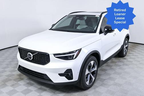 Crystal White 2026 Volvo XC40 Plus, B5 AWD Gas (mild hybrid), Dark