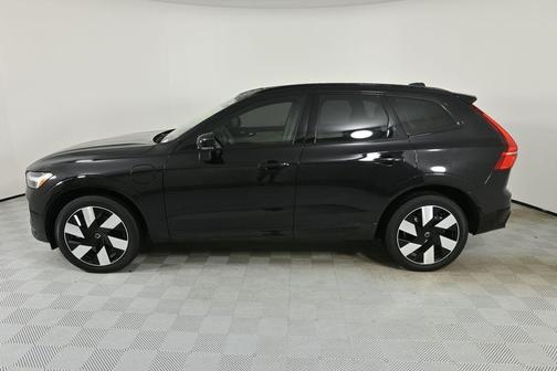 2025 Volvo XC60 Plug-In Hybrid T8 Plus