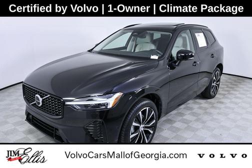 2023 Volvo XC60 B5 Plus Dark Theme