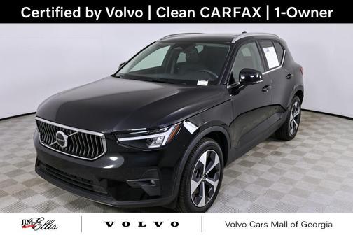 2025 Volvo XC40 B5 Plus Bright Theme