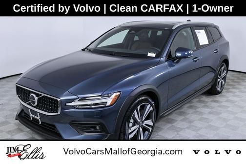 2025 Volvo V60 Cross Country Plus, B5 AWD Gas (mild hybrid)