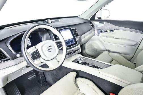 2023 Volvo XC90 B6 Ultimate 6-Seater