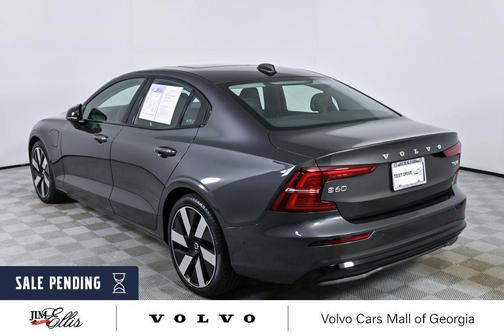 Platinum Grey Metallic 2025 Volvo S60 Plug-In Hybrid T8 Ultra