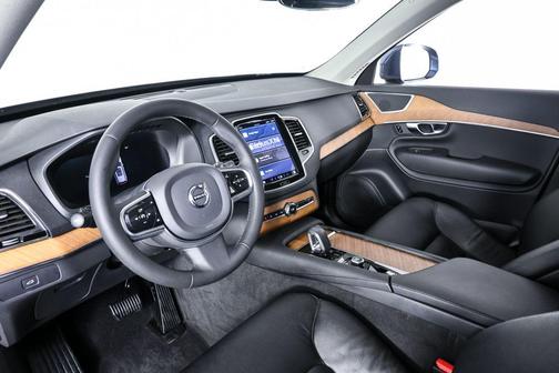 Denim Blue Metallic 2023 Volvo XC90 B6 Plus 7-Seater