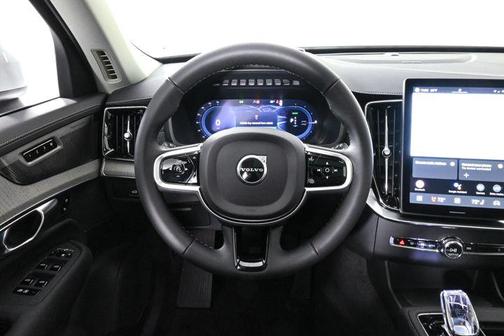2025 Volvo XC90 Plug-In Hybrid T8 Ultra 7-Seater