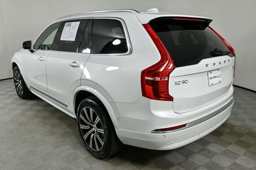 2025 Volvo XC90 B6 Plus 7-Seater