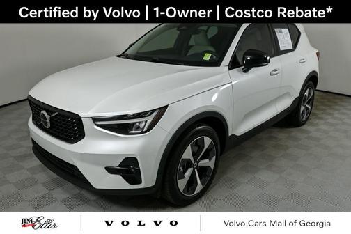 2023 Volvo XC40 B4 Plus Dark Theme