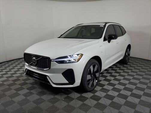 2025 Volvo XC60 Plug-In Hybrid Plus