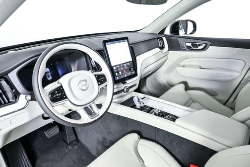 2026 Volvo XC60 B5 Ultra