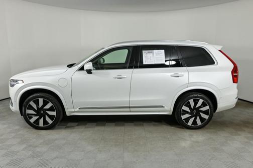 2024 Volvo XC90 Recharge Plug-In Hybrid T8 Plus Bright Theme 7-Seater