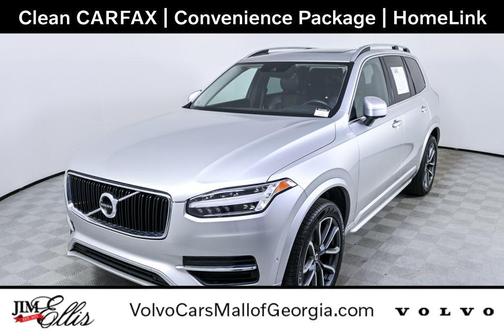 Bright Silver Metallic 2018 Volvo XC90 T6 Momentum