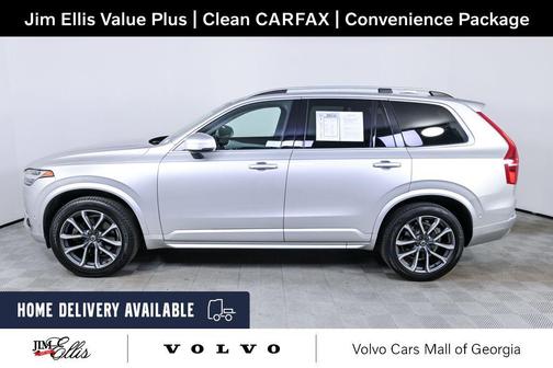 Bright Silver Metallic 2018 Volvo XC90 T6 Momentum