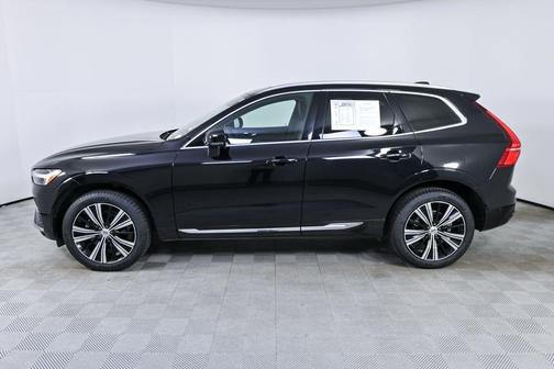 Onyx Black Metallic 2023 Volvo XC60 B5 Ultimate Bright Theme