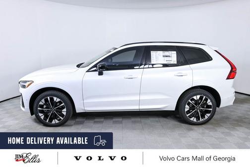 Crystal White Metallic 2026 Volvo XC60 B5 Plus
