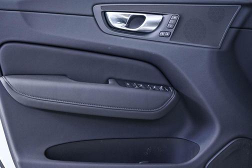 Crystal White Metallic 2026 Volvo XC60 B5 Plus