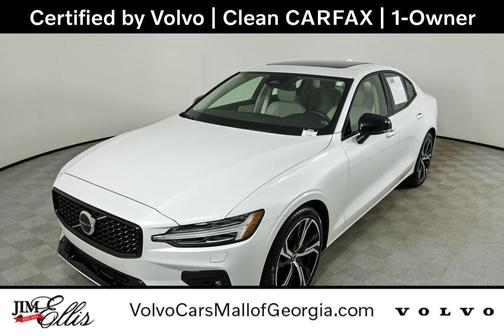 2023 Volvo S60 B5 Core Dark Theme