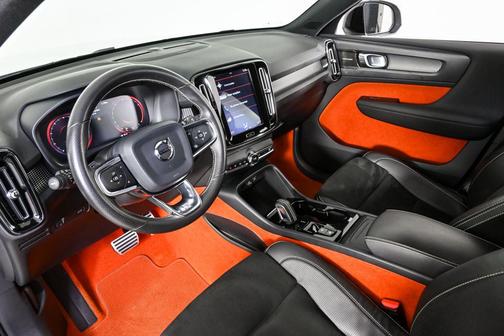 2019 Volvo XC40 T5 R-Design
