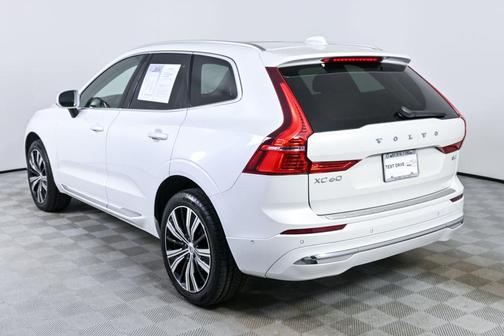 2023 Volvo XC60 B5 Plus Bright Theme