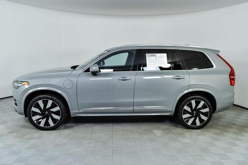 2024 Volvo XC90 Recharge Plug-In Hybrid T8 Plus Bright Theme 7-Seater