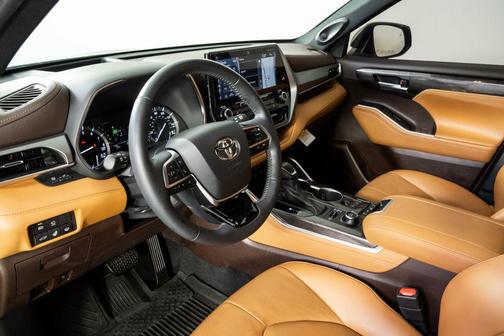 2020 Toyota Highlander Platinum