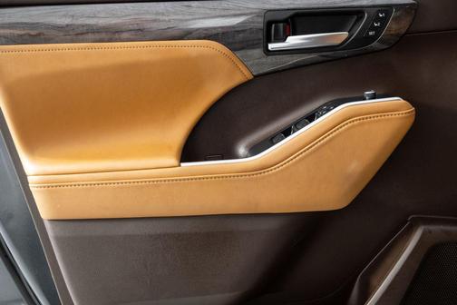 2020 Toyota Highlander Platinum