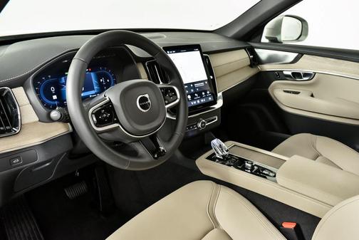 2025 Volvo XC90 B6 Plus 7-Seater