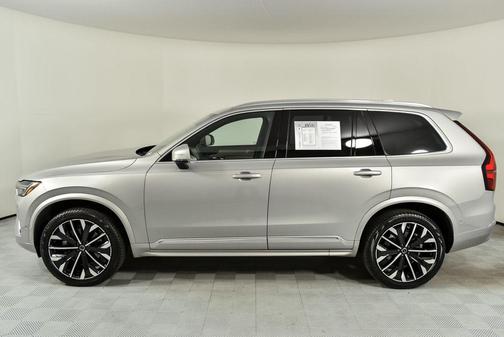 2025 Volvo XC90 B6 Plus 7-Seater