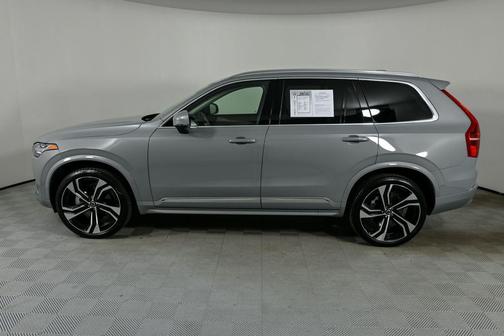 2024 Volvo XC90 B6 Ultimate Bright Theme 7-Seater