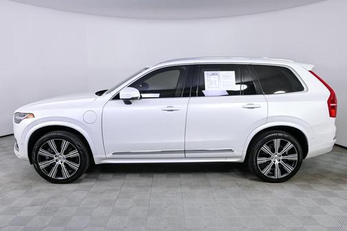2024 Volvo XC90 Recharge Plug-In Hybrid T8 Ultimate Bright Theme 7-Seater