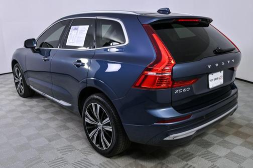 2023 Volvo XC60 B5 Plus Bright Theme