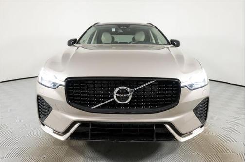 2025 Volvo XC60 Plus