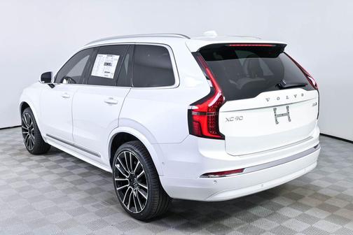 Crystal White Pearl 2026 Volvo XC90 Plus, B6 AWD Gas (mild hybrid), Gasoline, Bright, 7 Seats