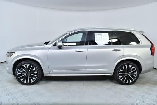2025 Volvo XC90 B5 Plus 7-Seater