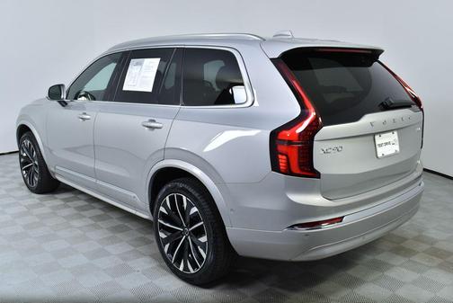 2025 Volvo XC90 B5 Plus 7-Seater