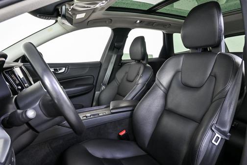 2018 Volvo XC60 T5 Momentum