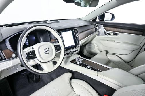 Denim Blue Metallic 2022 Volvo S90 B6 Inscription