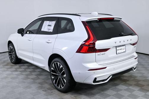 2026 Volvo XC60 B5 Ultra