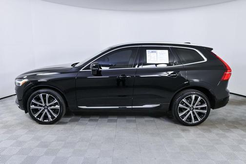 Onyx Black Metallic 2023 Volvo XC60 B5 Ultimate Bright Theme
