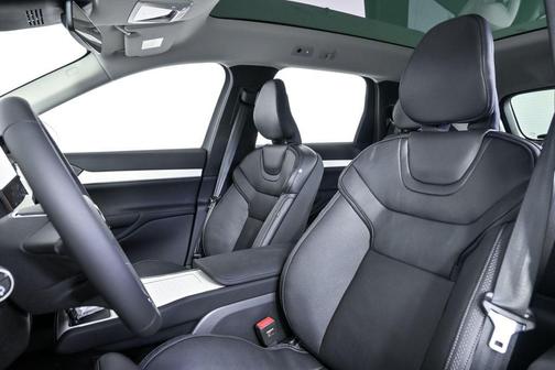 Onyx Black 2026 Volvo EX90 Ultra, Twin Motor Performance, Fully electric, 6 Seats