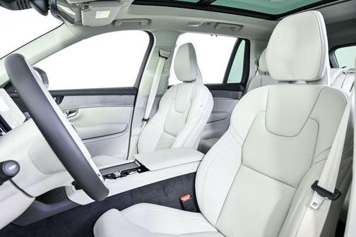 2026 Volvo XC90 Ultra, B6 AWD Gas (mild hybrid), Gasoline, Bright, 7 Seats