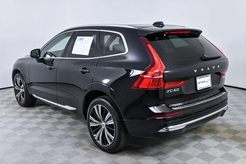 2023 Volvo XC60 B5 Plus Bright Theme