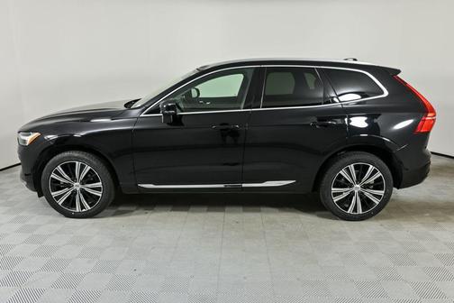 2022 Volvo XC60 B5 Inscription