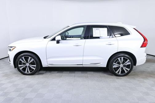 2022 Volvo XC60 B6 Inscription