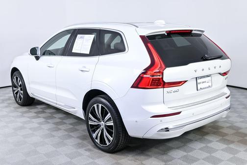 2022 Volvo XC60 B6 Inscription