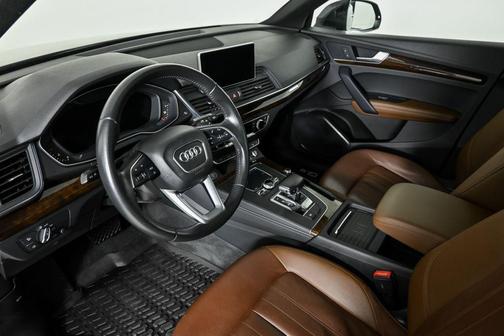 2020 Audi Q5 45 Premium Plus