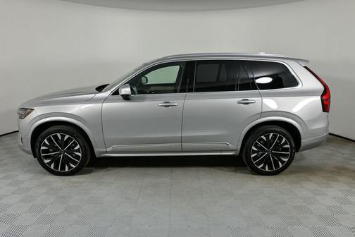 2025 Volvo XC90 B6 Plus 7-Seater